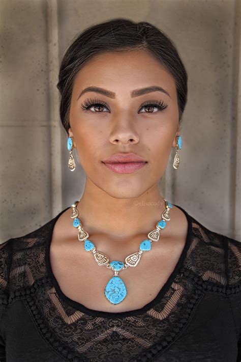 navajo girls nudes|Navajo Pictures Search (31 galleries)